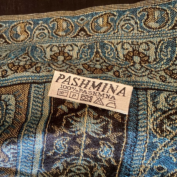 Pashmina Shawl/Wrap - Picture 3 of 5